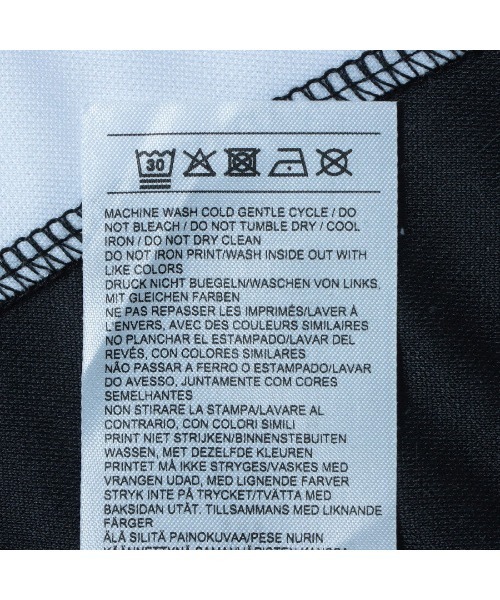 Reebok(リーボック)の「フットボールジャージー / STREET SPORT FOOTBALL JERSEY(Tシャツ/カットソー・メンズ・ブラック/レッド・X-LARGE/SMALL/MEDIUM/LARGE)」の4枚目の写真