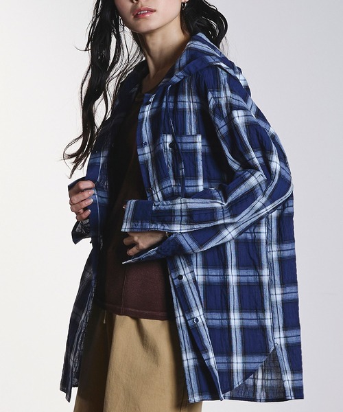 ROSE BUD(ローズバッド)の「HOODED CHECK SHIRT(シャツ/ブラウス・レディース・ホワイト/ネイビー・ONE SIZE)」の10枚目の写真