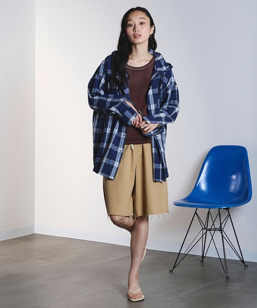ROSE BUD(ローズバッド)の「HOODED CHECK SHIRT(シャツ/ブラウス・レディース・ホワイト/ネイビー・ONE SIZE)」の5枚目の写真