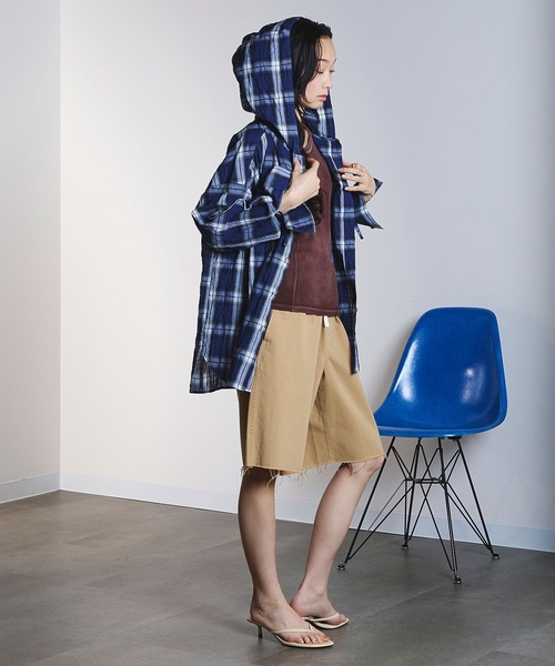 ROSE BUD(ローズバッド)の「HOODED CHECK SHIRT(シャツ/ブラウス・レディース・ホワイト/ネイビー・ONE SIZE)」の4枚目の写真