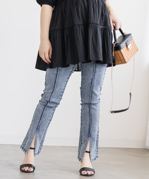 CLETTE（クレット）の「CLETTEオリジナルストレッチデニムスリットフレアパンツ（その他パンツ・レディース・ブラック/その他/ブルー/ネイビー・4L/3L/LL）」の4枚目の写真