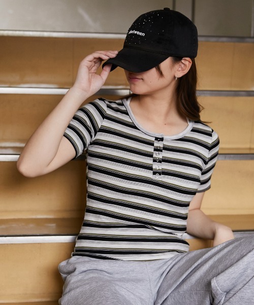 GORGE(ゴージ)の「《フロントボタン×テレコ素材》カットソー/カジュアル/Y2K/春夏/全5色(Tシャツ/カットソー・レディース・ブラック×ホワイト/マルチ/ブラック/杢グレー/オフホワイト・F)」の20枚目の写真