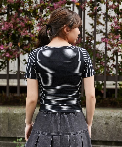 GORGE(ゴージ)の「《フロントボタン×テレコ素材》カットソー/カジュアル/Y2K/春夏/全5色(Tシャツ/カットソー・レディース・ブラック×ホワイト/マルチ/ブラック/杢グレー/オフホワイト・F)」の11枚目の写真