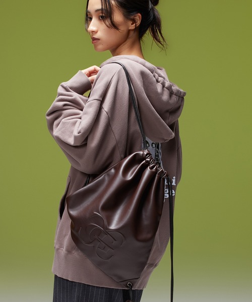 X-girl（エックスガール）の「XG EMBLEM FAUX LEATHER KNAPSACK（バックパック/リュック・レディース・ブラウン/ブラック・ONE SIZE）」の19枚目の写真