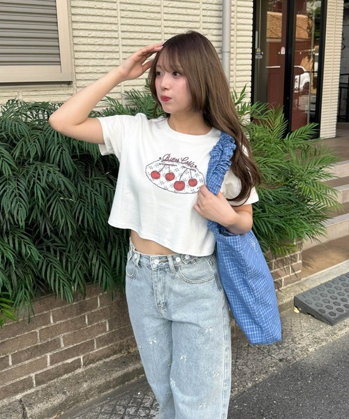 frunco(フランコ)の「チェリークロップドTシャツ(Tシャツ/カットソー・レディース・ブルー/グレー/ホワイト・FREE)」の6枚目の写真