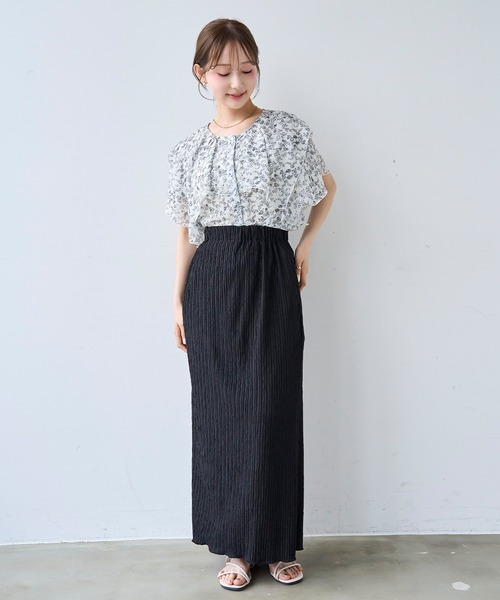 mil(ミル)の「ラッフルカラー ブラウス / ドット柄 花柄【587204】(シャツ/ブラウス・レディース・オフホワイト/ブラック・XS/S)」の4枚目の写真