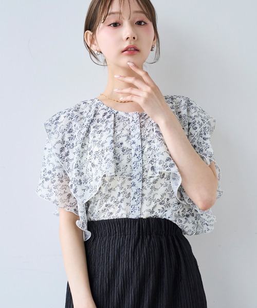 mil(ミル)の「ラッフルカラー ブラウス / ドット柄 花柄【587204】(シャツ/ブラウス・レディース・オフホワイト/ブラック・XS/S)」の3枚目の写真