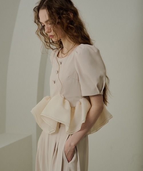 LE'RURE(リルアー)の「Whip peplum half sleeve tops(Tシャツ/カットソー・レディース・アイボリー/グレー/ブラック/ブラウン・MEDIUM/SMALL/LARGE)」の10枚目の写真