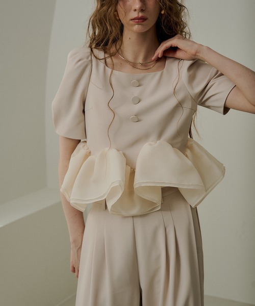LE'RURE(リルアー)の「Whip peplum half sleeve tops(Tシャツ/カットソー・レディース・アイボリー/グレー/ブラック/ブラウン・MEDIUM/SMALL/LARGE)」の14枚目の写真