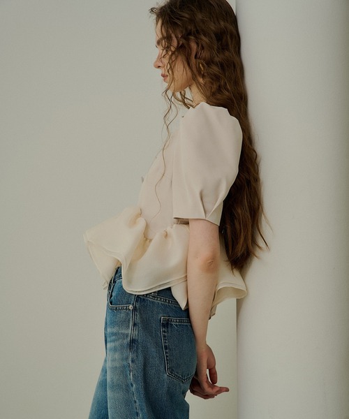 LE'RURE(リルアー)の「Whip peplum half sleeve tops(Tシャツ/カットソー・レディース・アイボリー/グレー/ブラック/ブラウン・MEDIUM/SMALL/LARGE)」の17枚目の写真