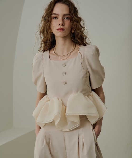 LE'RURE(リルアー)の「Whip peplum half sleeve tops(Tシャツ/カットソー・レディース・アイボリー/グレー/ブラック/ブラウン・MEDIUM/SMALL/LARGE)」の9枚目の写真
