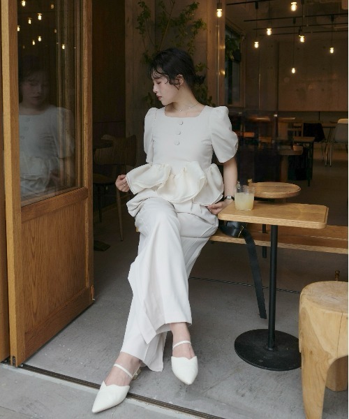 LE'RURE(リルアー)の「Whip peplum half sleeve tops(Tシャツ/カットソー・レディース・アイボリー/グレー/ブラック/ブラウン・MEDIUM/SMALL/LARGE)」の7枚目の写真