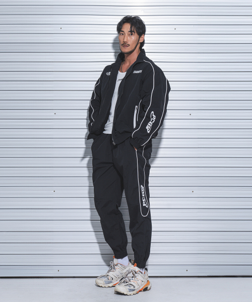 PHYSICAL GARMENTS（フィジカルガーメンツ）の「P2451 パイピングウインドブレイカー ジャケット [ブラック]（ナイロンジャケット・メンズ・その他・MEDIUM/LARGE/X-LARGE/XX-LARGE）」の3枚目の写真