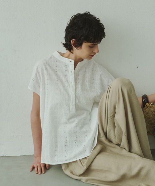 Plumel(プルメル)の「embroidery Lace French Tops / エンブロイダリーレースフレンチトップス(Tシャツ/カットソー・レディース・ブラウン/ブラック/オフホワイト・MEDIUM)」の4枚目の写真