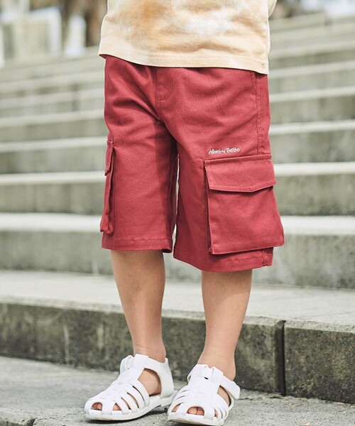 BeBe(ベベ)の「ストレッチツイルカーゴハーフパンツ(カーゴパンツ・キッズ・ブルー/レッド・130cm/120cm/150cm/140cm)」の2枚目の写真