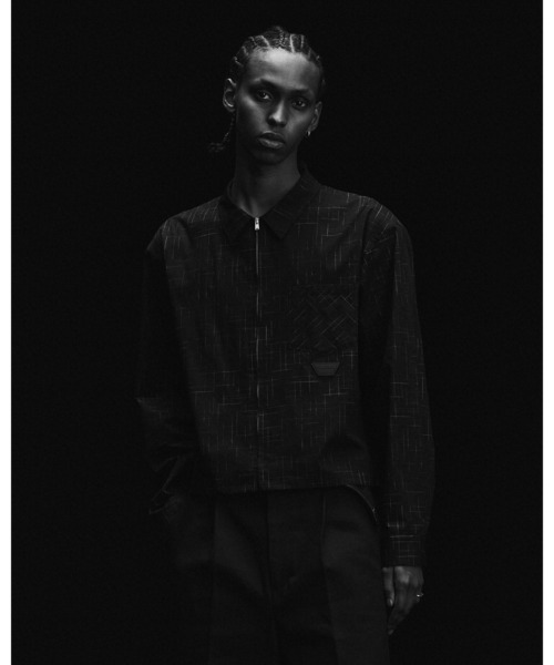 FORSOMEONE(フォーサムワン)の「FORSOMEONE KASURI ZIP SHIRT(ブルゾン・メンズ・ブラック・46/48/50)」の4枚目の写真