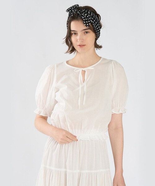 To b. by agnes b.（トゥービーバイアニエスベー）の「コットン シフォン パフィー 半袖 ブラウス（シャツ/ブラウス・レディース・ホワイト・38/40/36）」の3枚目の写真