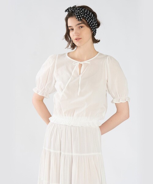 To b. by agnes b.（トゥービーバイアニエスベー）の「コットン シフォン パフィー 半袖 ブラウス（シャツ/ブラウス・レディース・ホワイト・38/40/36）」の5枚目の写真