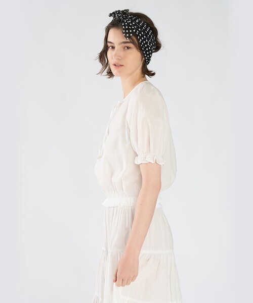 To b. by agnes b.（トゥービーバイアニエスベー）の「コットン シフォン パフィー 半袖 ブラウス（シャツ/ブラウス・レディース・ホワイト・38/40/36）」の6枚目の写真