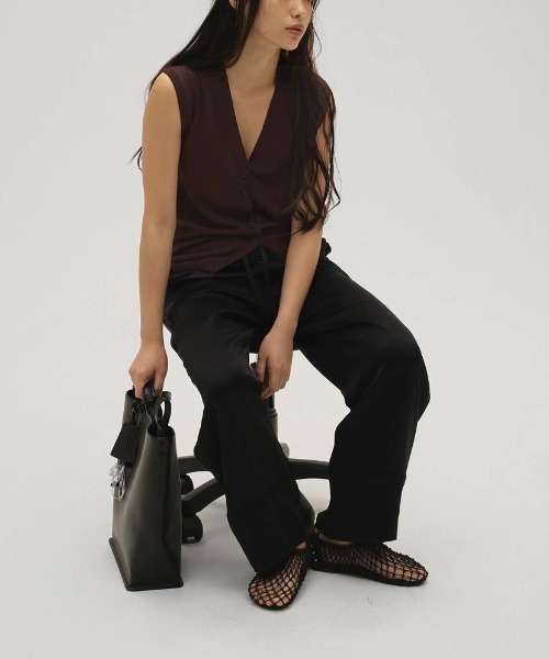 TODAYFUL(トゥデイフル)の「Tencelsilk Knit Vest 12610517(その他アウター・メンズ・ブラウン/オフホワイト/ブラック・FREE)」の8枚目の写真