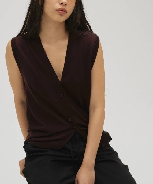 TODAYFUL(トゥデイフル)の「Tencelsilk Knit Vest 12610517(その他アウター・メンズ・ブラウン/オフホワイト/ブラック・FREE)」の9枚目の写真