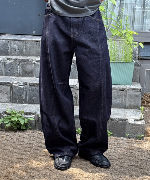 INDUST（インダスト）の「[インダストリ x ヨビ] バレルフィット切替ノンフェードデニムパンツ_ネイビー（デニムパンツ・メンズ・ネイビー・1(S)/2(M)/3(L)）」の2枚目の写真