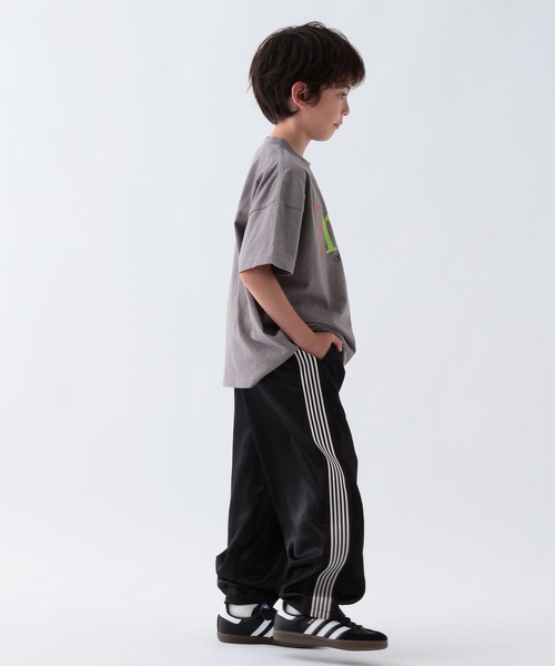 BAYFLOW（ベイフロー）の「[一本でおしゃれに決まる☆]サテンリラックスラインパンツ[120~160cm](KIDS)（その他パンツ・キッズ・ブラック/ブラウン・160cm/150cm/140cm/130cm/120cm）」の3枚目の写真