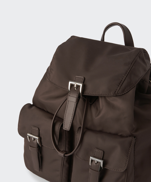 MUSINSA STANDARD WOMAN（ムシンサスタンダードウーマン）の「ウィメンズナイロンフラップミニバックパック[ブラウン]（バックパック/リュック・レディース・その他・F）」の9枚目の写真