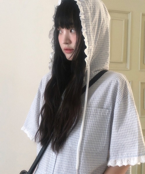 LYEON（リヨン）の「サッカーギンガムチェックフード付き半袖シャツ（シャツ/ブラウス・レディース・ネイビー/ブルー・FREE）」の14枚目の写真