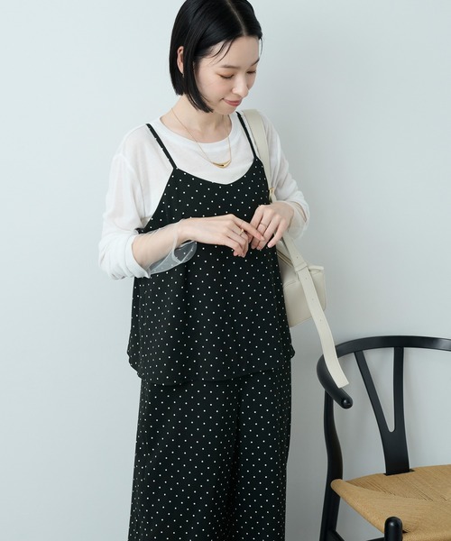 Aunely(オーネリー)の「【Aunely】ひんやり すぐサラ リネンタッチ キャミオールインワン<YOSOOIシリーズ>(つなぎ/オールインワン・レディース・ダークブラウン/チャコールグレー/ブラック系/ブラック/ダークネイビー・L/M)」の2枚目の写真
