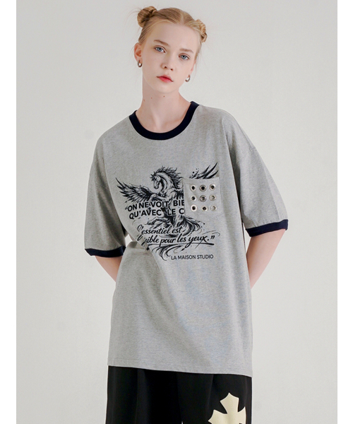 FABULOUS ARCHIVE(ファビュラスアーカイブ)の「ペガサスアイレットポケットリンガー半袖Tシャツメラングレーブラック(FCG2TS813M)(Tシャツ/カットソー・レディース・ライトグレー・MEDIUM/LARGE)」の2枚目の写真