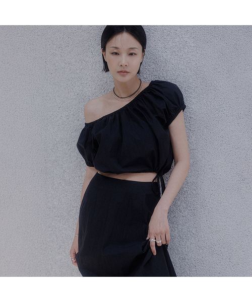 MEMUA(メムア)の「オブシャーリングツーウェイブラウス(シャツ/ブラウス・レディース・ブラック/アイボリー・SMALL/MEDIUM)」の2枚目の写真