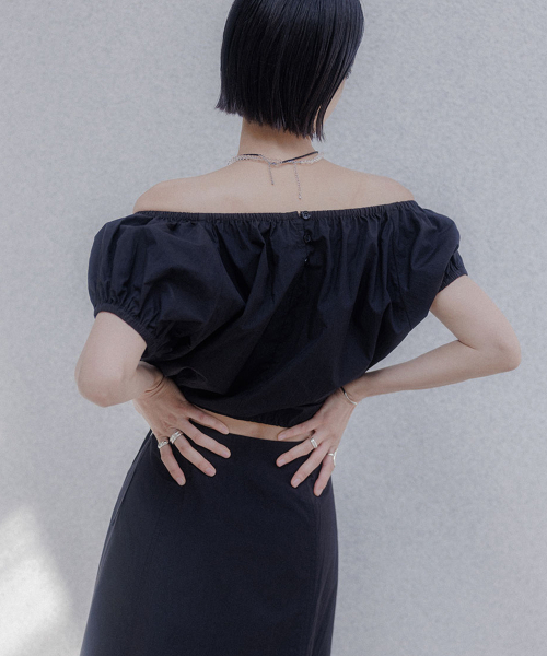 MEMUA(メムア)の「オブシャーリングツーウェイブラウス(シャツ/ブラウス・レディース・ブラック/アイボリー・SMALL/MEDIUM)」の6枚目の写真
