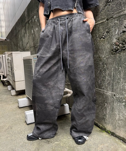Figments(フィグメンツ)の「フラップスタッズカモフラパンツ(その他パンツ・レディース・ブラック・FREE)」の4枚目の写真