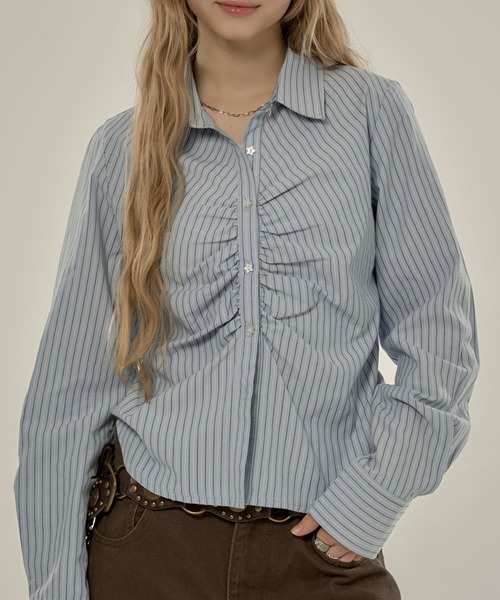 hazyl(ヘイジル)の「gather design shirt / ギャザーデザインシャツ(シャツ/ブラウス・レディース・ブルー系その他/ブラウン系その他/アイボリー/オフホワイト/ネイビー・フリー)」の1枚目の写真