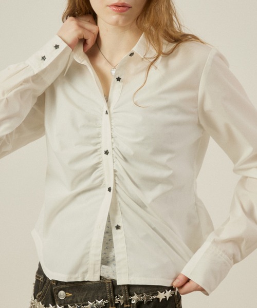 hazyl(ヘイジル)の「gather design shirt / ギャザーデザインシャツ(シャツ/ブラウス・レディース・ブルー系その他/ブラウン系その他/アイボリー/オフホワイト/ネイビー・フリー)」の2枚目の写真