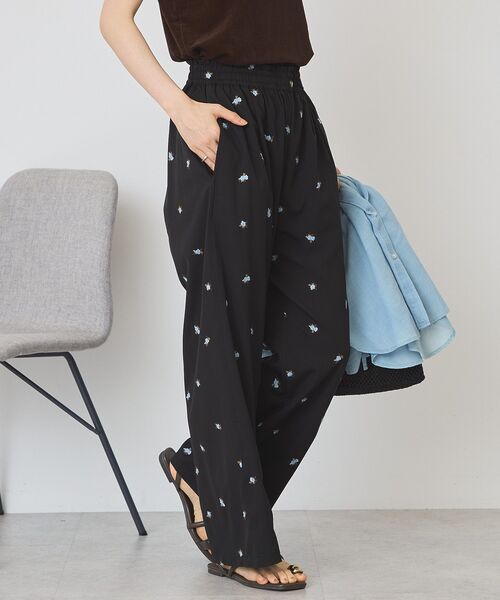 AMERICAN HOLIC(アメリカンホリック)の「花柄刺繍イージーパンツ(その他パンツ・レディース・ブラック/アイボリー・M/L)」の11枚目の写真
