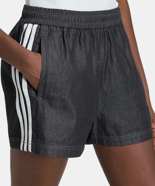 adidas（アディダス）の「アディダス オリジナルス サマーグロー デニムショーツ / ハーフパンツ / アディダスオリジナルス adidas Originals（デニムパンツ・レディース・ブラック・X-SMALL/SMALL/X-LARGE/MEDIUM/XX-LARGE/3XL/LARGE）」の4枚目の写真