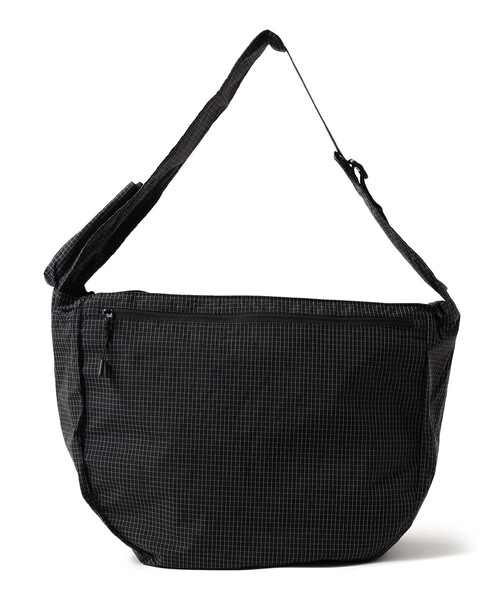BEAMS HEART（ビームスハート）の「ビッグナイロン ショルダーバッグ（トートバッグ・メンズ・その他/ブラック・ONE SIZE）」の10枚目の写真