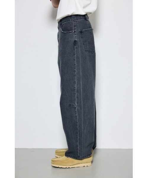 AZUL by moussy（アズールバイマウジー）の「【セットアップ対応】カラーデニムパンツ　ワイド　秋服　ジーンズ　ロングパンツ（デニムパンツ・メンズ・ライトブラック/ブラウン・LARGE/MEDIUM）」の18枚目の写真