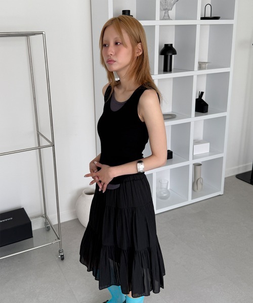 4INT.(フォイント)の「レイヤード風 配色 Uネック タンクトップ(タンクトップ・レディース・ブラック/ホワイト/グレー・FREE)」の9枚目の写真