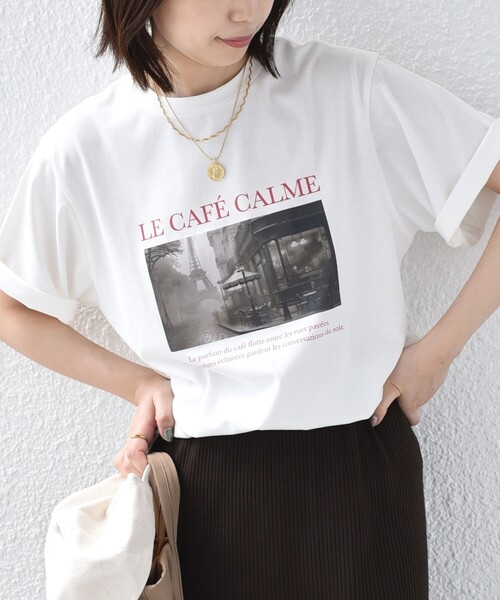 SHIPS Colors(シップス カラーズ)の「SHIPS Colors:〈接触冷感・UVカット〉26AW PARIS フォト TEE◇(Tシャツ/カットソー・レディース・オフホワイト/ブラウン/ダークグレー・ONE SIZE)」の2枚目の写真