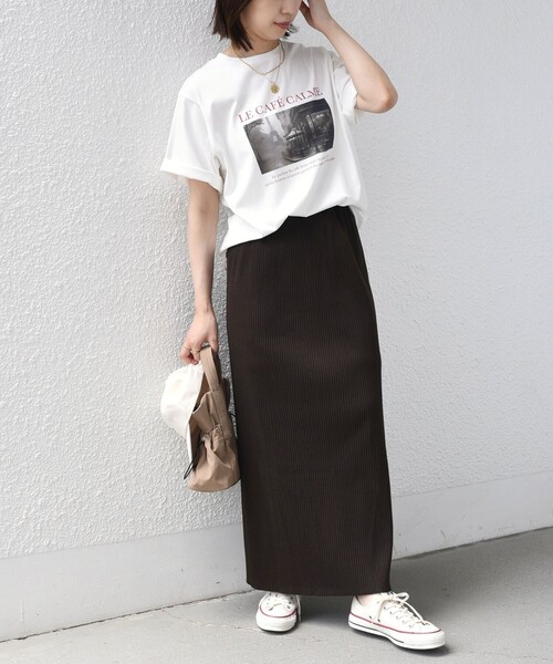 SHIPS Colors(シップス カラーズ)の「SHIPS Colors:〈接触冷感・UVカット〉26AW PARIS フォト TEE◇(Tシャツ/カットソー・レディース・オフホワイト/ブラウン/ダークグレー・ONE SIZE)」の19枚目の写真