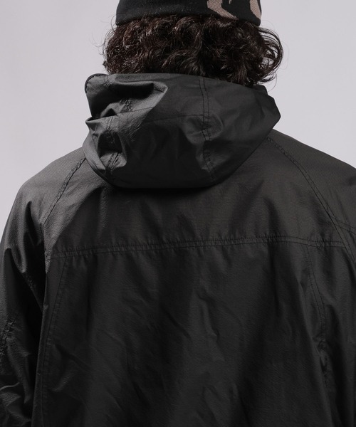 RAGEBLUE(レイジブルー)の「ASYMMETRIC ZIP NYLON PARKA/アシメZIPナイロンパーカー(ナイロンジャケット・メンズ・ブラック・FREE)」の18枚目の写真