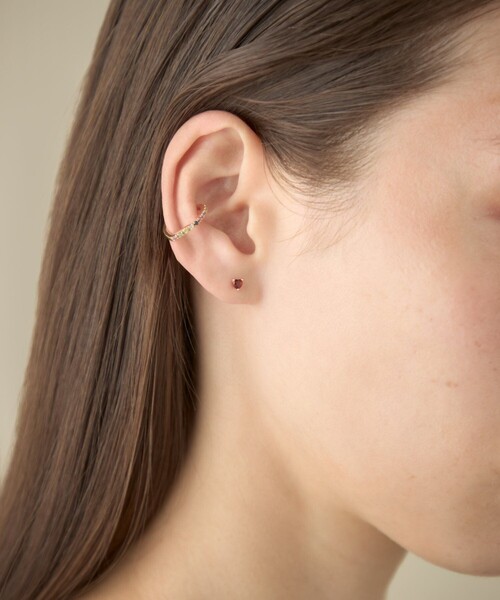 ete bijoux（エテビジュー）の「[ピース] K10YG ガーネット ピアス（ピアス（片耳用）・レディース・イエローゴールド・FREE）」の5枚目の写真