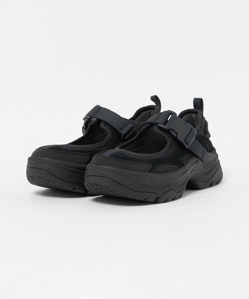 Teva(テバ)の「【WEB限定】<TEVA>アンプソール ガイラ メリージェーン シューズ(スニーカー・レディース・ベージュ/ブラック・23.5cm/24.5cm/24cm/23cm/25cm)」の3枚目の写真