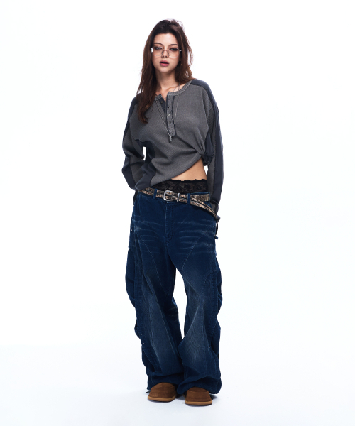 RSSC(アールエスエスシー)の「CUTLINE WAFFLE HENLEY LONG SLEEVE - ASH GRAY(Tシャツ/カットソー・レディース・その他・1/2)」の6枚目の写真
