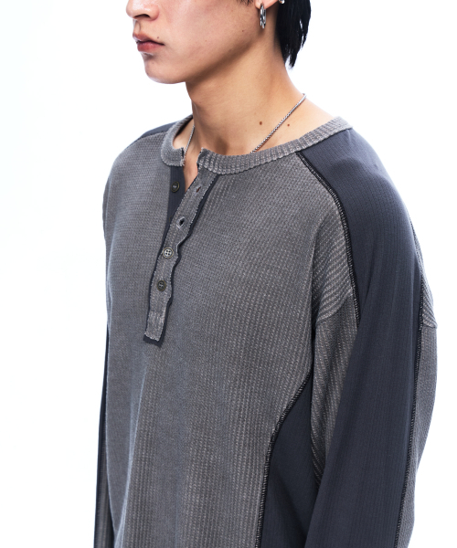 RSSC(アールエスエスシー)の「CUTLINE WAFFLE HENLEY LONG SLEEVE - ASH GRAY(Tシャツ/カットソー・レディース・その他・1/2)」の7枚目の写真