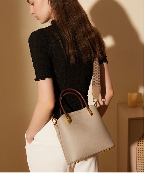 NiiNa(ニーナ)の「【 NiiNa / ニーナ 】高品質牛革3WAYバケットショルダーバッグ(ショルダーバッグ・レディース・ブラウン・FREE)」の17枚目の写真