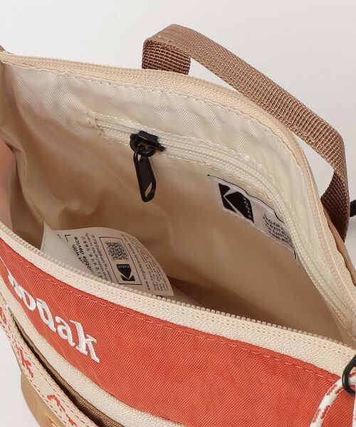 KODAK（コダック）の「コダックアパレル  Hardy Kodachrome Mini Cross Bag（ショルダーバッグ・メンズ・オレンジ・ﾌﾘ-）」の11枚目の写真